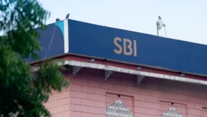 SBI Clerk Notification 2025 Out: 5180 पदों पर भर्ती शुरू, देखें योग्यता, सिलेबस और चयन प्रक्रिया की पूरी जानकारी